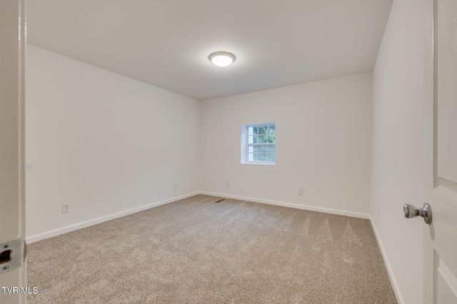 1300 Saratoga Road, Kingsport, TN 37660