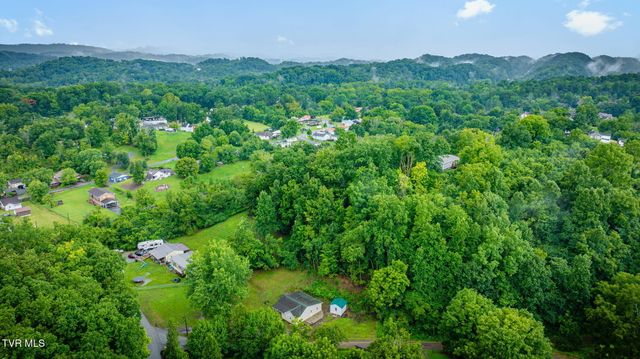 1300 Saratoga Road, Kingsport, TN 37660