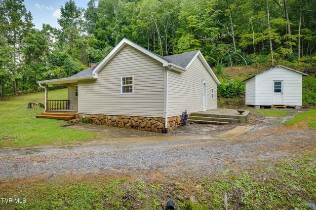1300 Saratoga Road, Kingsport, TN 37660