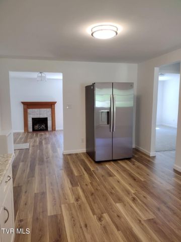 1300 Saratoga Road, Kingsport, TN 37660