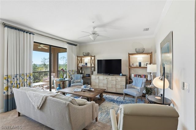 9830 Giaveno CIR 1646, Naples, FL 34113