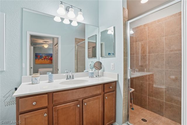 9830 Giaveno CIR 1646, Naples, FL 34113