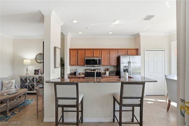 9830 Giaveno CIR 1646, Naples, FL 34113