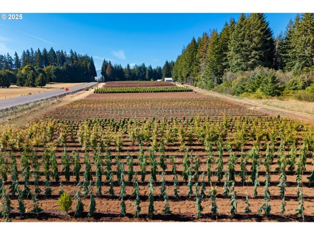 25220 S SPRINGWATER Rd, Estacada, OR 97023