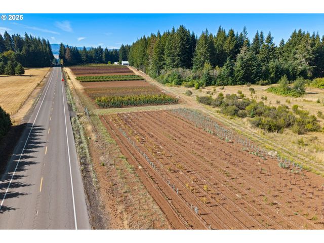 25220 S SPRINGWATER Rd, Estacada, OR 97023