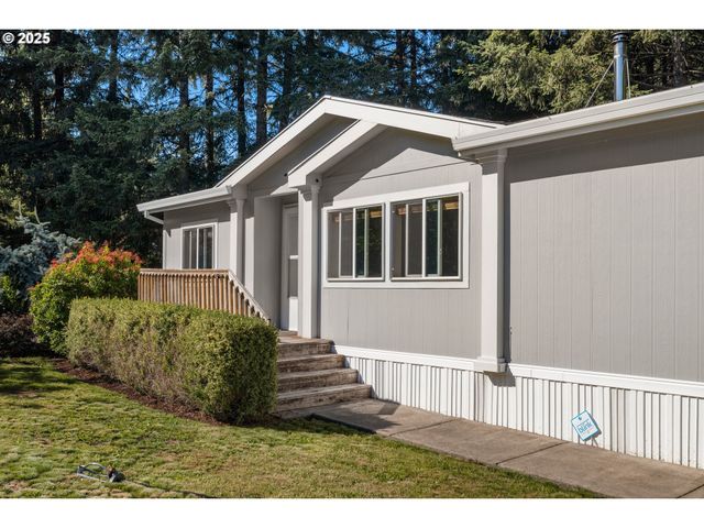 25220 S SPRINGWATER Rd, Estacada, OR 97023