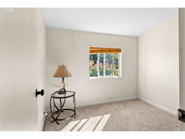 25220 S SPRINGWATER Rd, Estacada, OR 97023