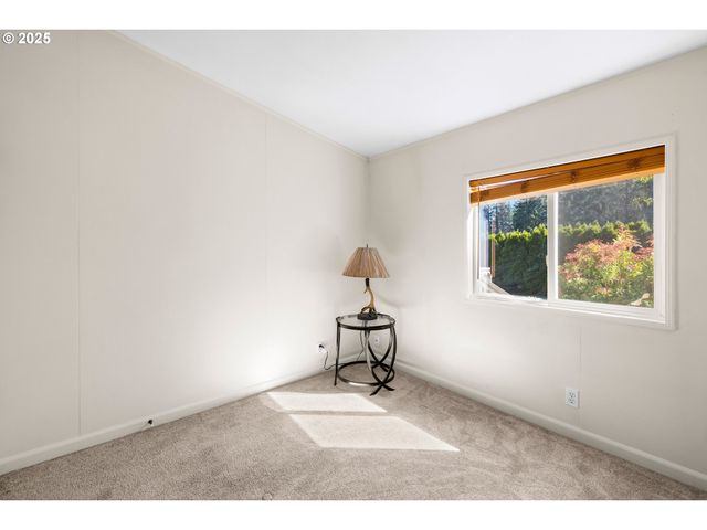 25220 S SPRINGWATER Rd, Estacada, OR 97023