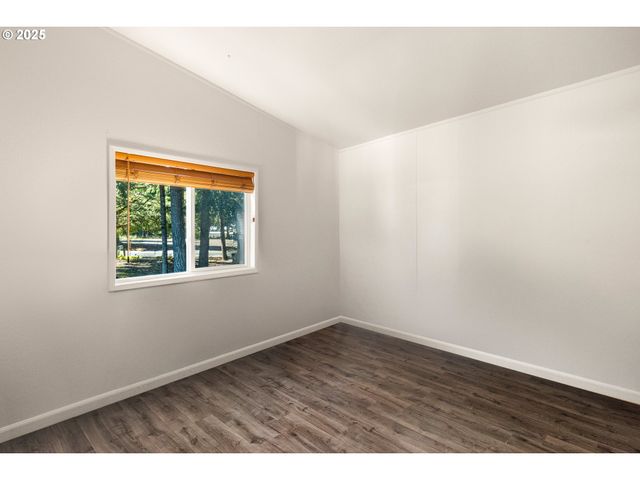 25220 S SPRINGWATER Rd, Estacada, OR 97023