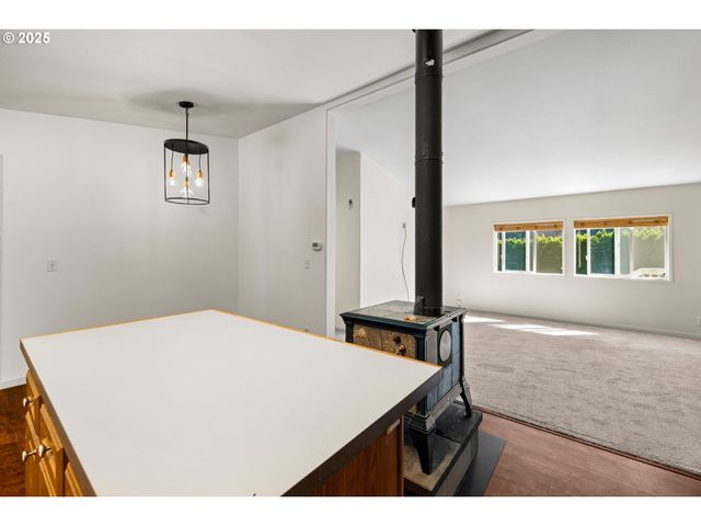 25220 S SPRINGWATER Rd, Estacada, OR 97023