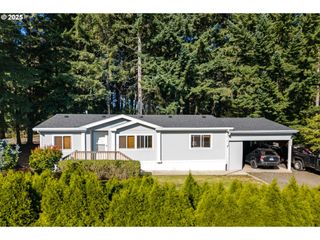 25220 S SPRINGWATER Rd, Estacada, OR 97023