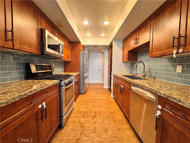 1312 S Saltair 210, Los Angeles, CA 90025