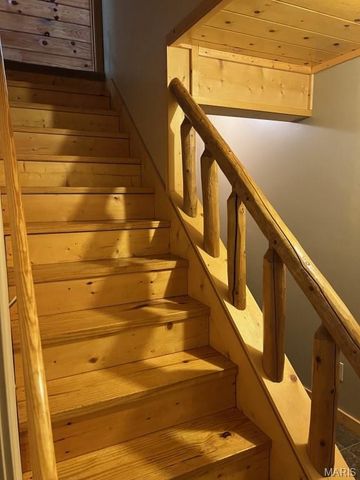 108 Thurman Lake Road, Steelville, MO 65565