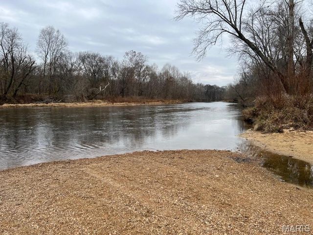 108 Thurman Lake Road, Steelville, MO 65565