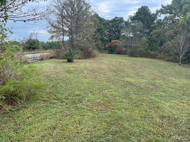 108 Thurman Lake Road, Steelville, MO 65565