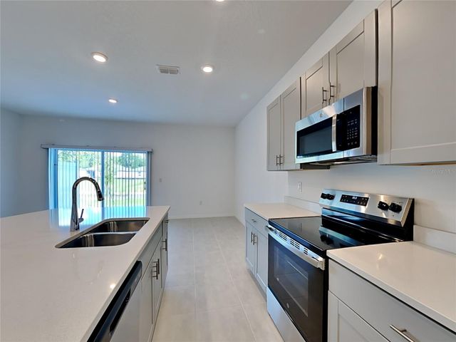 215 RIVER FRONT WAY, Edgewater, FL 32141