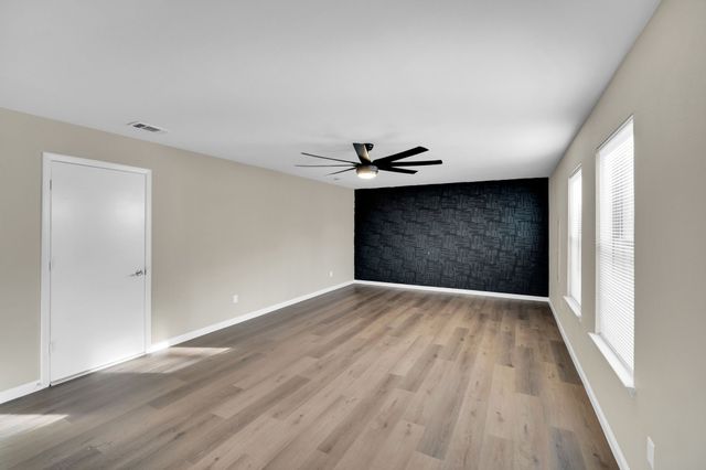 1705 Northtown Drive, Grand Prairie, TX 75050