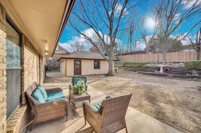 1705 Northtown Drive, Grand Prairie, TX 75050