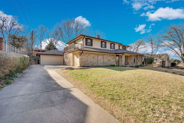 1705 Northtown Drive, Grand Prairie, TX 75050