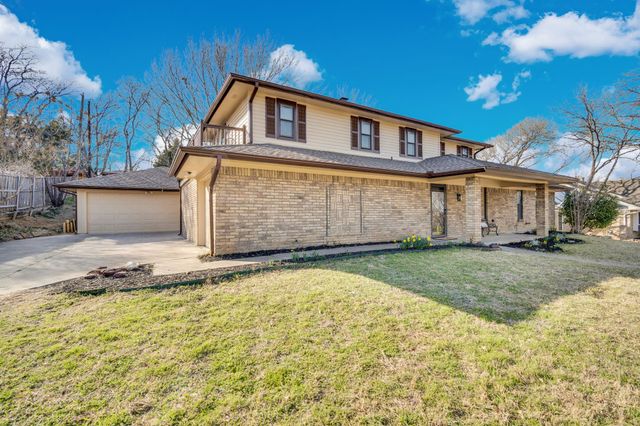 1705 Northtown Drive, Grand Prairie, TX 75050