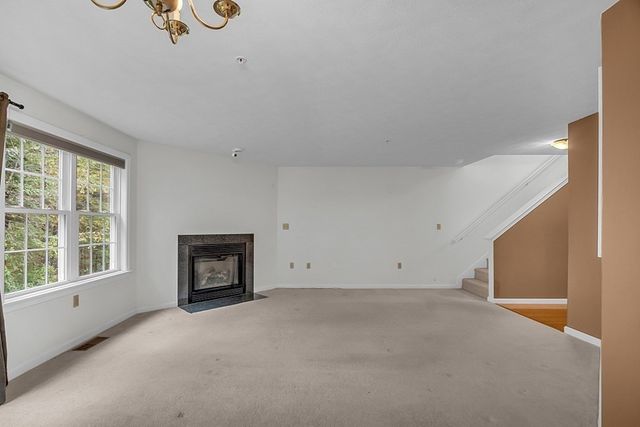 30 Caspian Way 30, Fitchburg, MA 01420