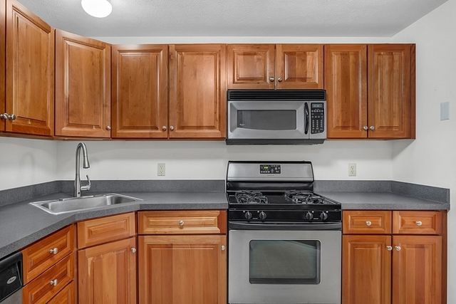 30 Caspian Way 30, Fitchburg, MA 01420