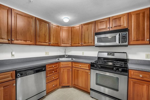 30 Caspian Way 30, Fitchburg, MA 01420