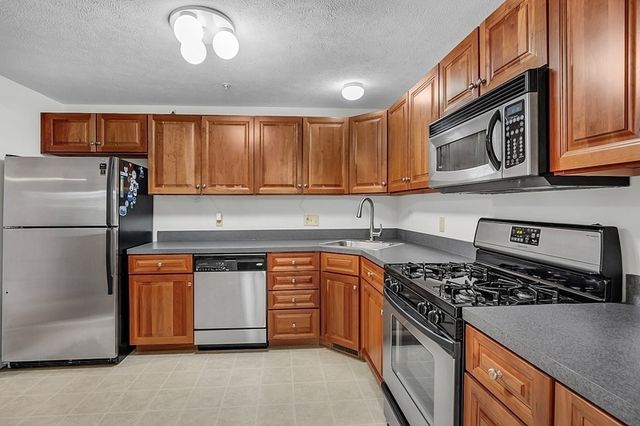 30 Caspian Way 30, Fitchburg, MA 01420