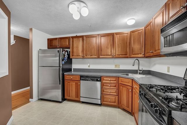 30 Caspian Way 30, Fitchburg, MA 01420