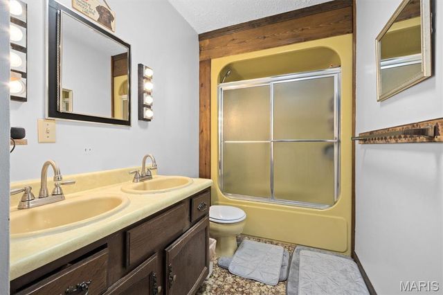 206 Pamela Drive, Belleville, IL 62223