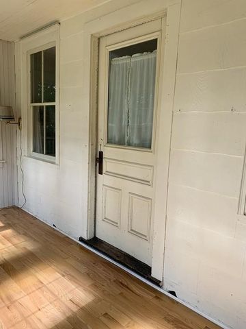 15 Hubbard St, Lenox, MA 01240