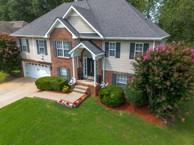 3121 Holly Pt, Clarksville, TN 37043