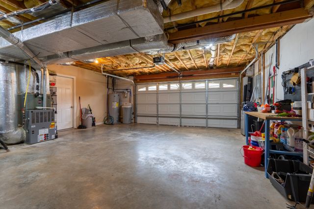 3121 Holly Pt, Clarksville, TN 37043