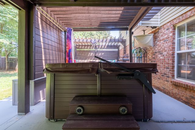 3121 Holly Pt, Clarksville, TN 37043