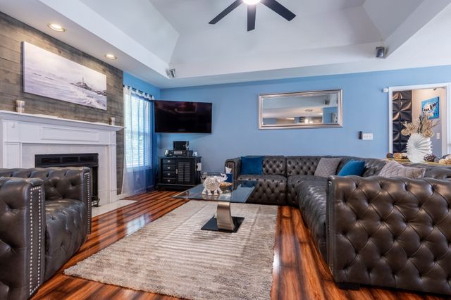 3121 Holly Pt, Clarksville, TN 37043