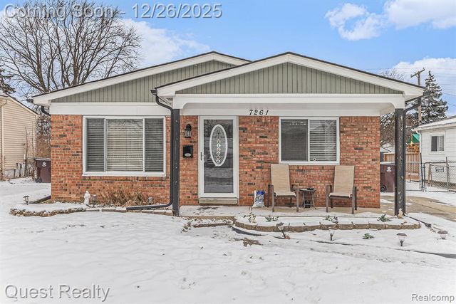 7261 Voerner Avenue, Center Line, MI 48015