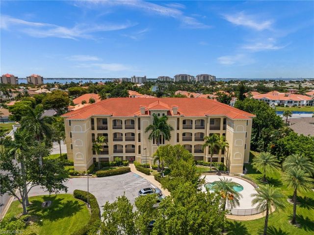 15121 Laguna DR 102, Fort Myers, FL 33908