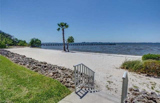 15121 Laguna DR 102, Fort Myers, FL 33908