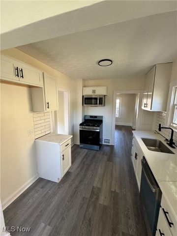 311 E 197th Street, Euclid, OH 44119