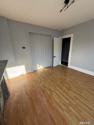 240 Madison Avenue 2, Bridgeport, CT 06604