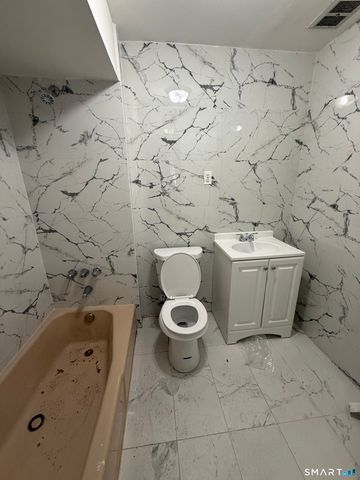 240 Madison Avenue 2, Bridgeport, CT 06604