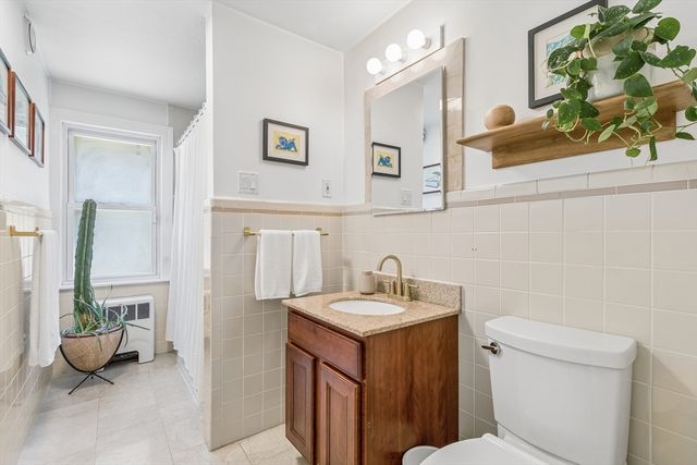 22 Mabelle St, Worcester, MA 01602
