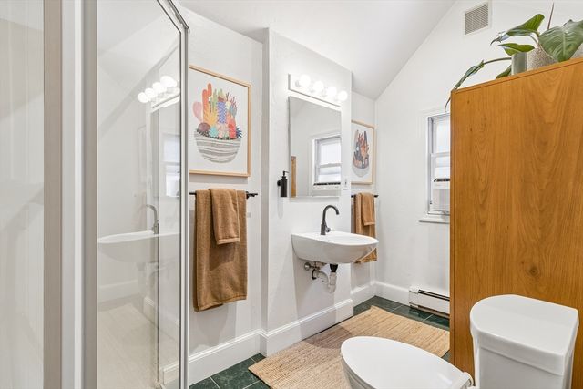 22 Mabelle St, Worcester, MA 01602