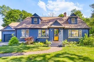 22 Mabelle St, Worcester, MA 01602