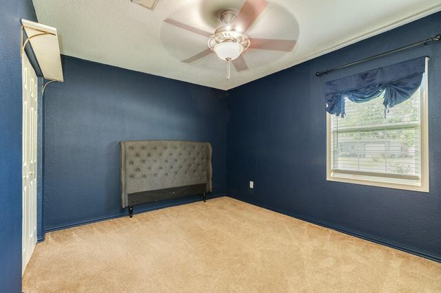 331 Redwood Street, Lake Jackson, TX 77566