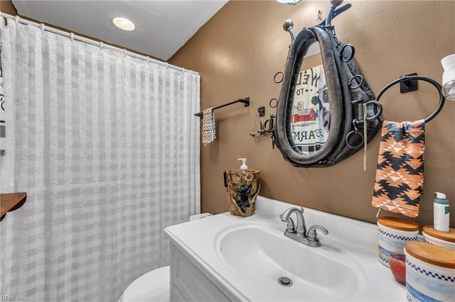 12911 Fitzhugh DR, Newport News, VA 23602