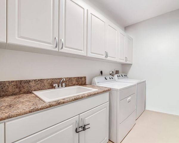 160 Belle Grove Lane, West Palm Beach, FL 33411