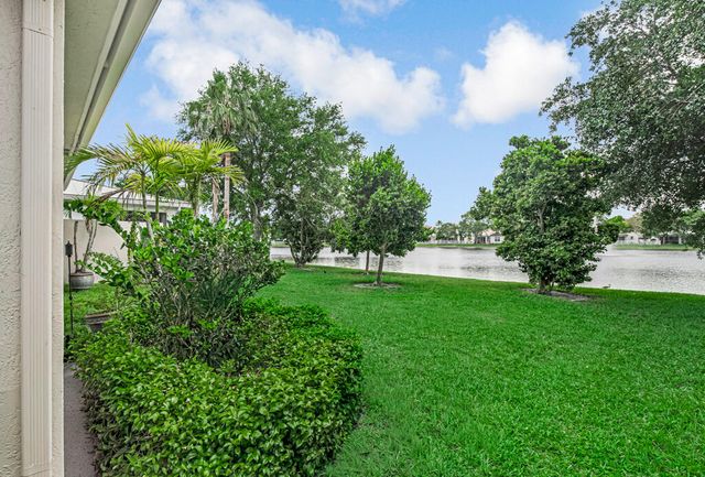 160 Belle Grove Lane, West Palm Beach, FL 33411