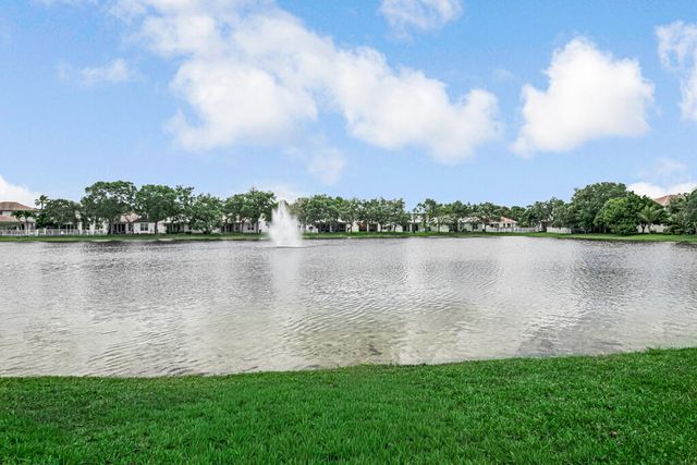 160 Belle Grove Lane, West Palm Beach, FL 33411