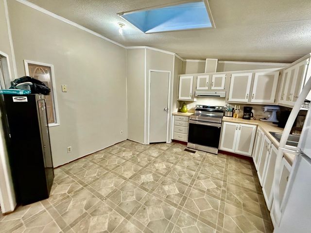 225 Sugar River Drive, Claremont, NH 03743